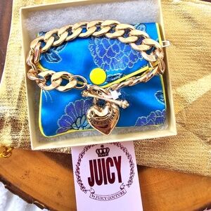 Juicy Couture Gold Chain Bracelet with Heart Charm NWOT Come In A Box With Pouch